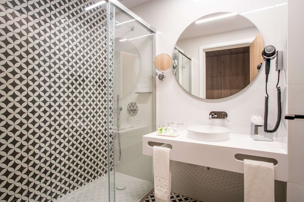 Standard Room - Photo 10