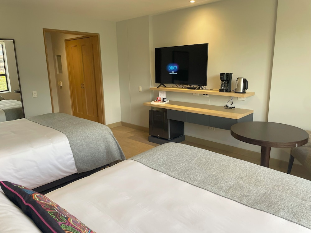 Deluxe Double Room 2 beds - Photo 3
