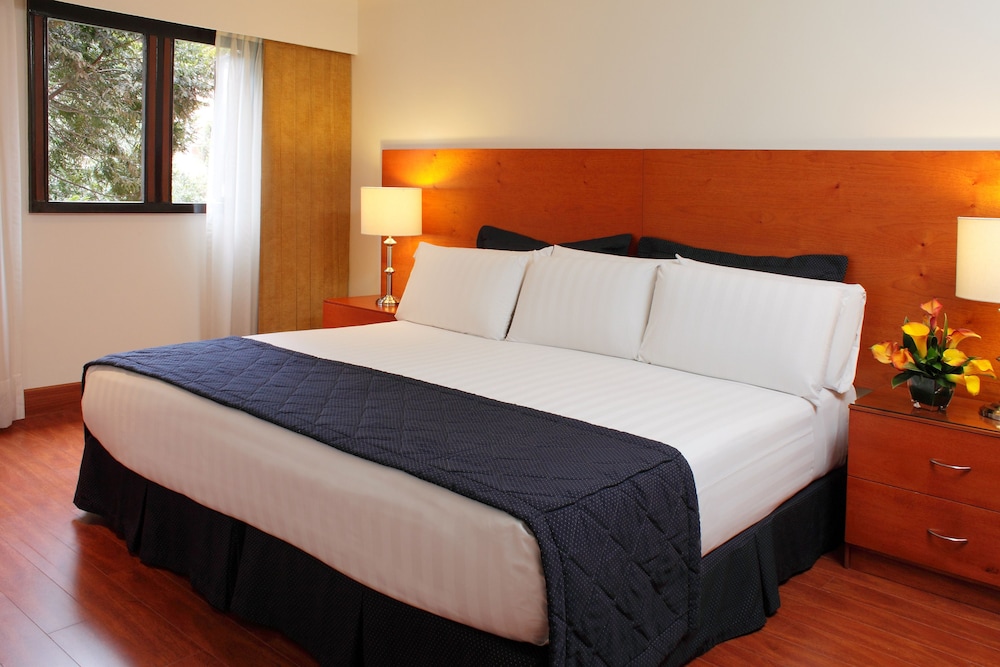 Family Apartment, Multiple Beds (ApartaSuite 2 King Beds) photo 1