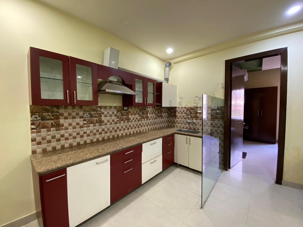 Family Room, 2 Bedrooms, Balcony, Mountain View