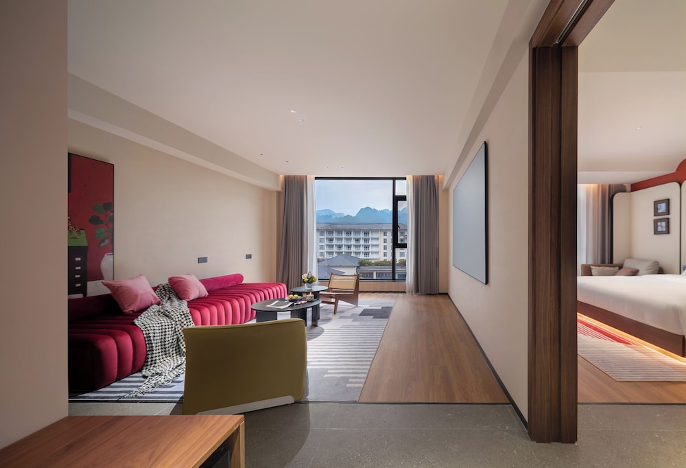 Luxury Suite photo 3