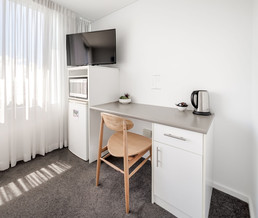 2 Bedroom Bay View - Photo 2