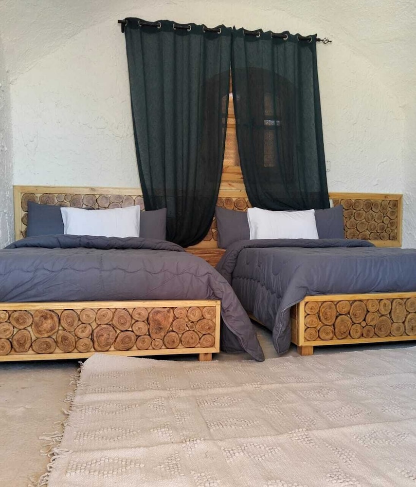 Luxury Triple Room, Balcony, Desert View