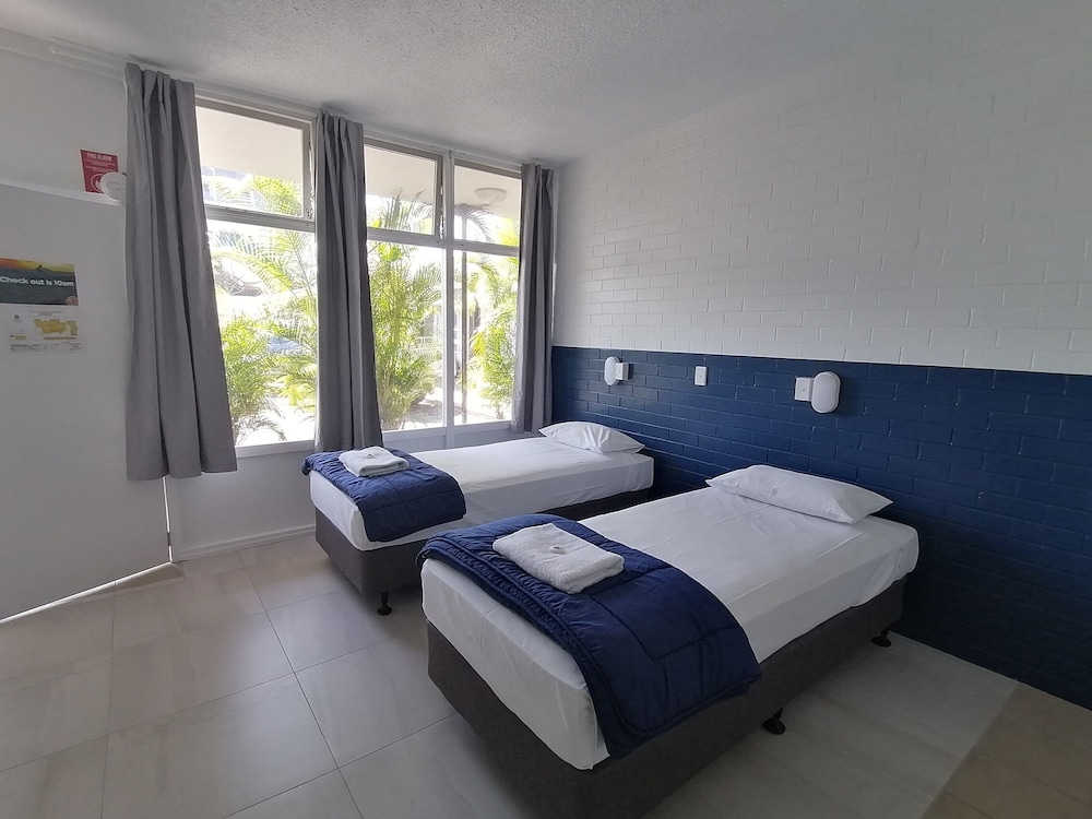 Twin Room, 2 Twin Beds, Ensuite photo 1