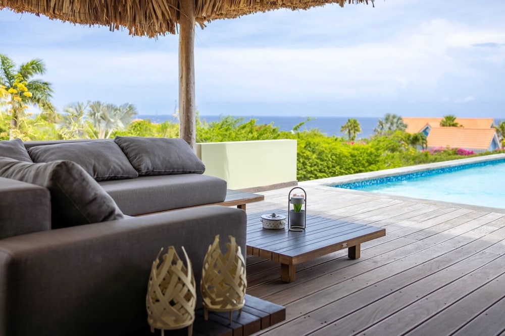 Villa photo 3