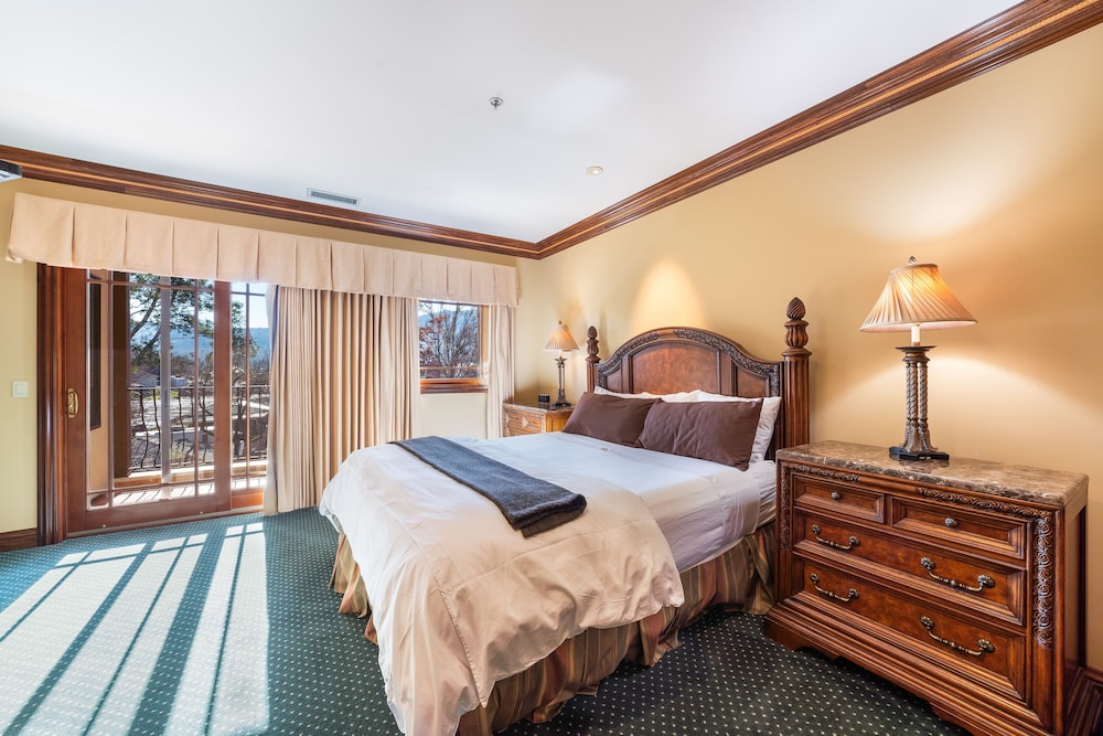 PECK SUITE Room 206 photo 1