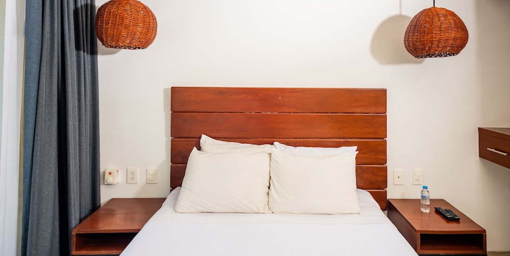 Superior Room, 1 Queen Bed - Photo 4