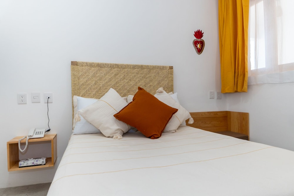 Economy Double Room photo 3
