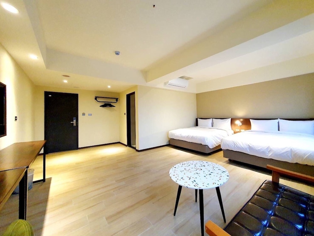 Deluxe Quadruple Room