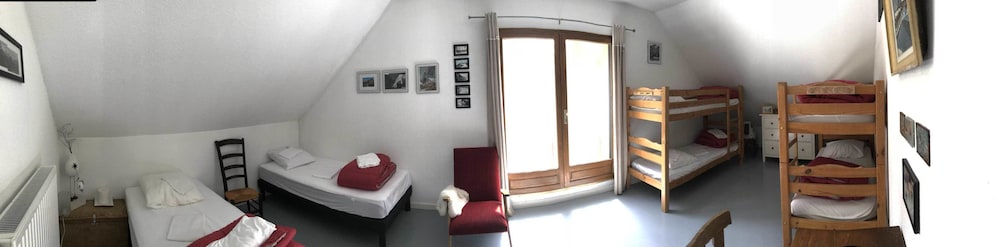 Classic Suite, Shared Bathroom, Mountain View (Sous les toits)