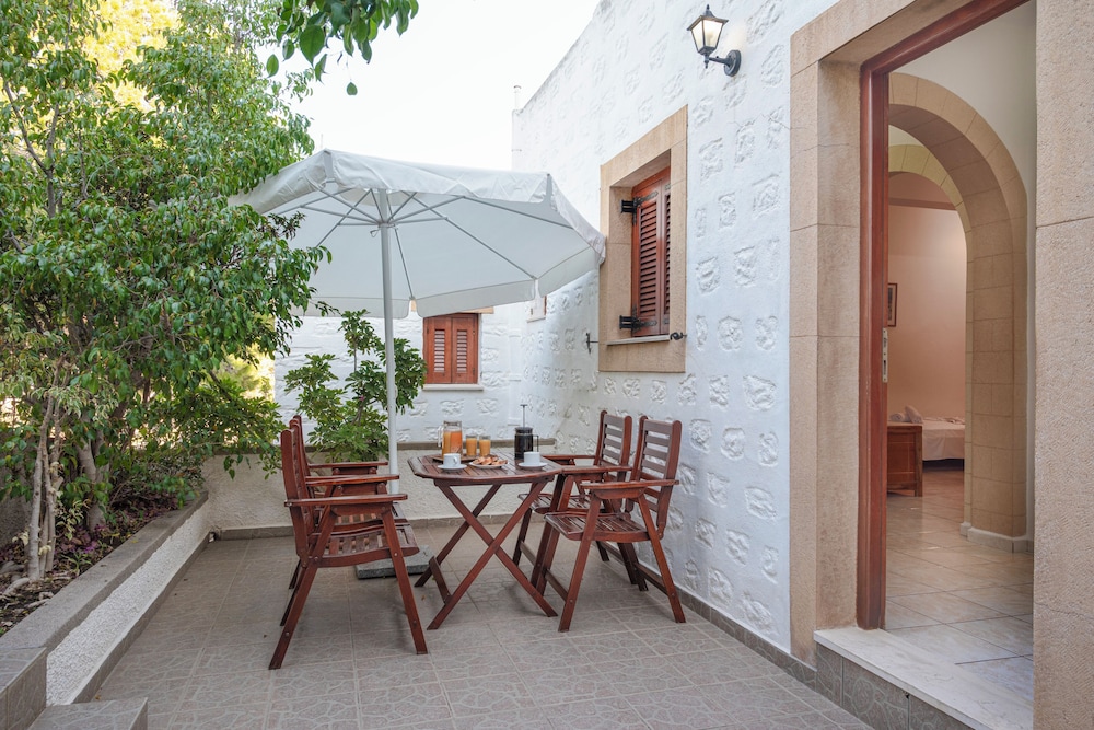 Family Apartment, Garden View photo 1