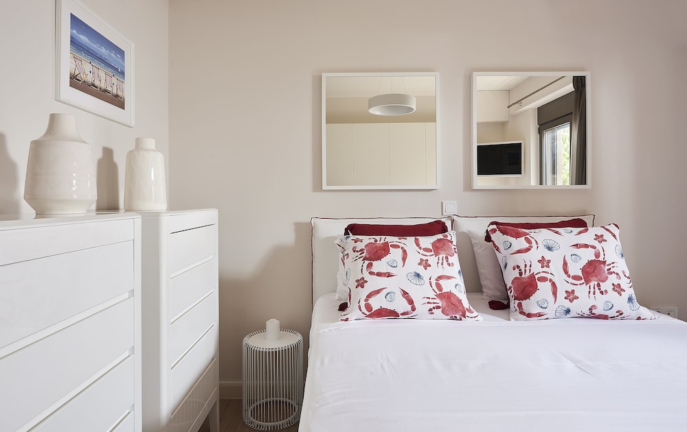 Peppermint a Minimal chic Home in Glyfada center photo 2