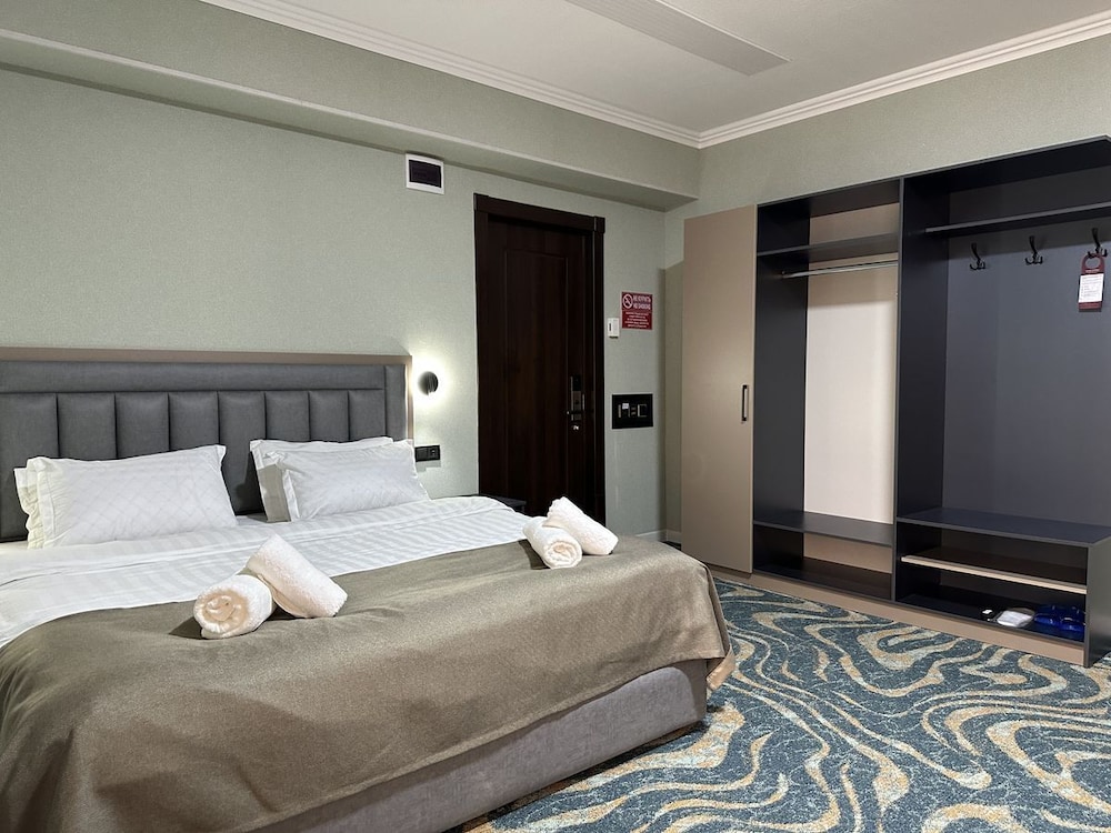 Standard Double Room, City View
