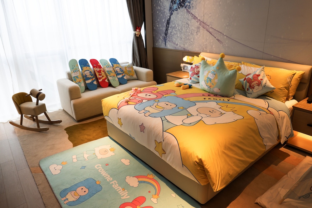 Premium Room, 1 King Bed (Kids Area)