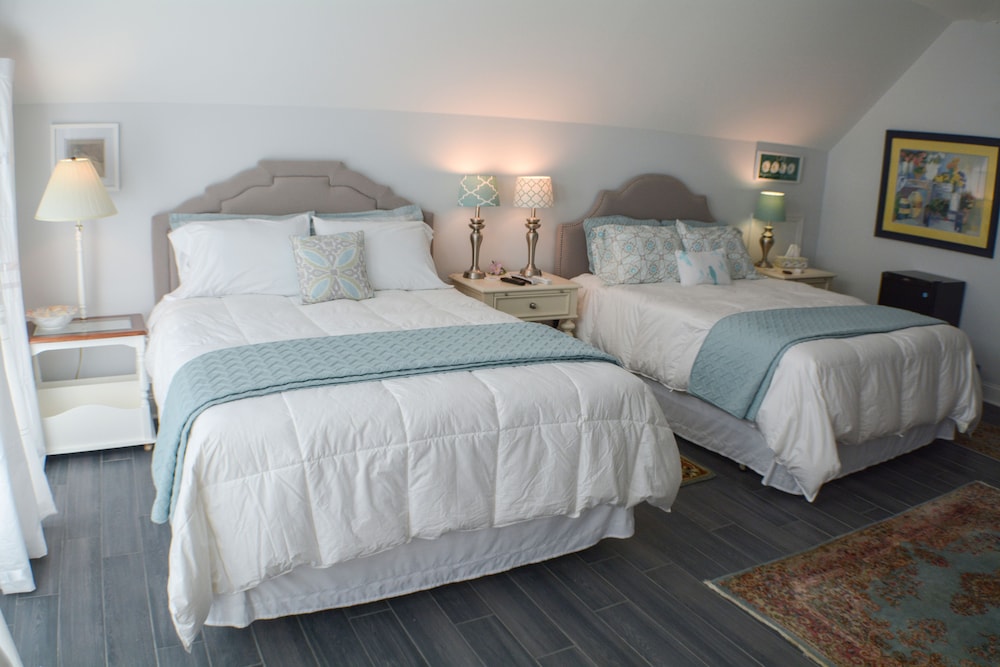 Bluebird Rm. 2 Queen Beds, Lrg Priv Bath photo 2