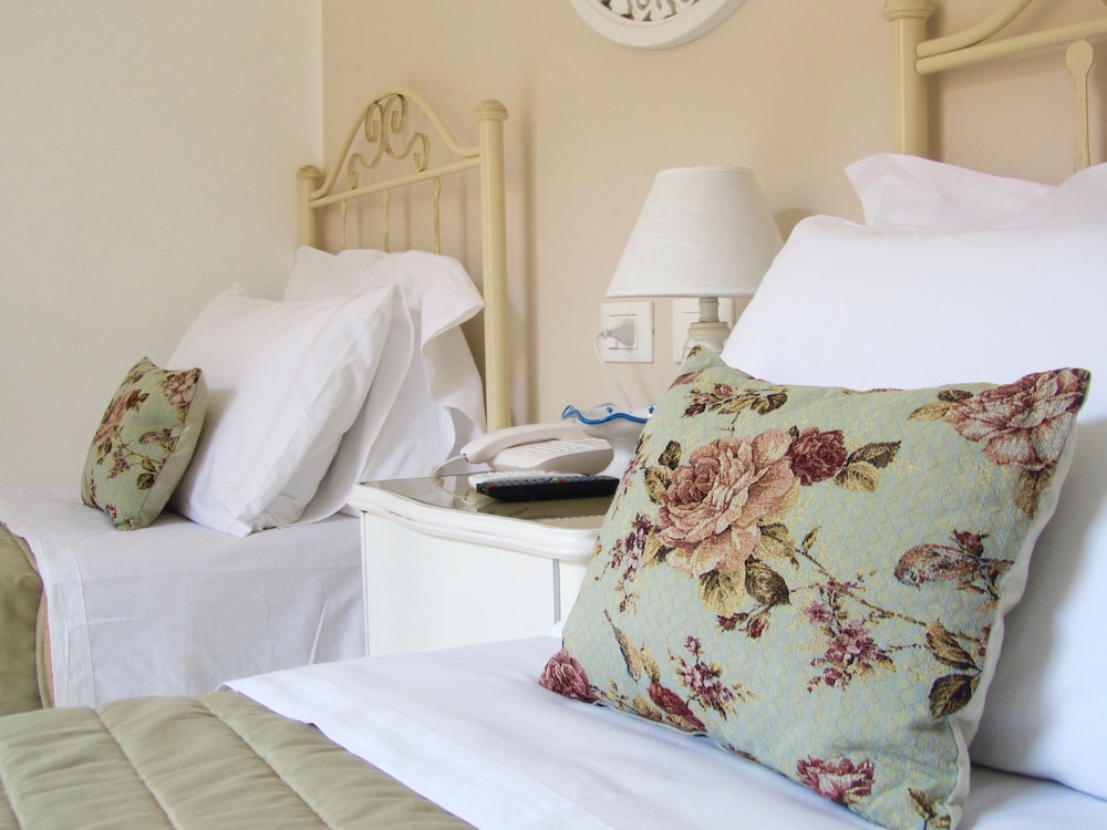 Deluxe Quadruple Room photo 3
