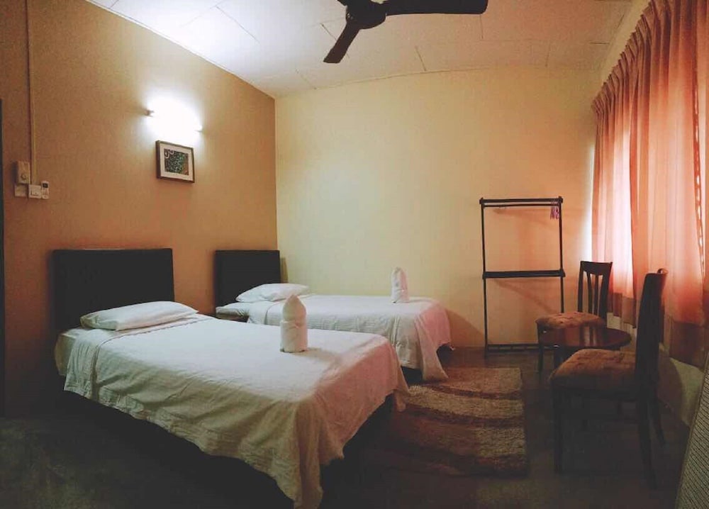 House, 4 Bedrooms photo 1