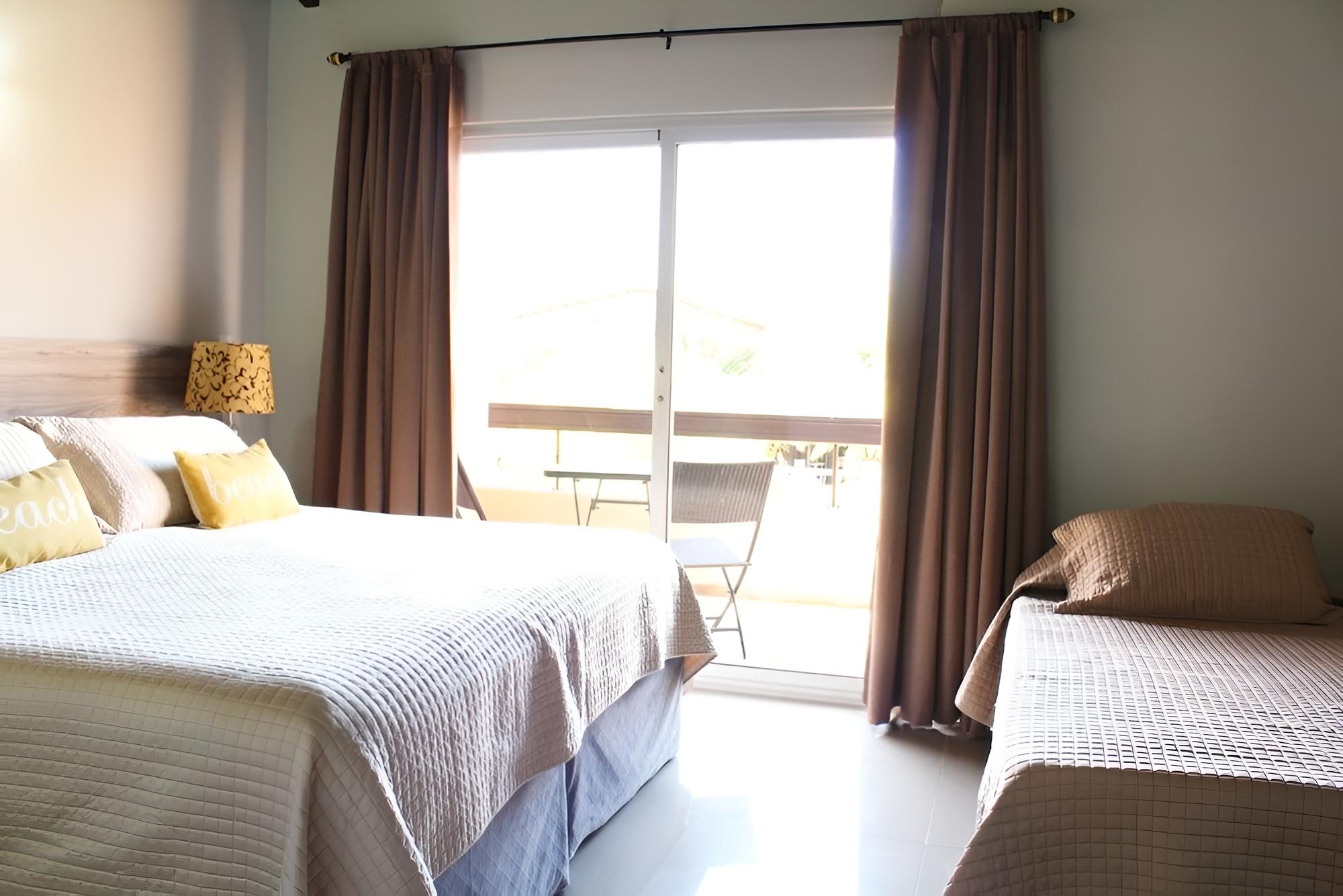 Villa photo 2