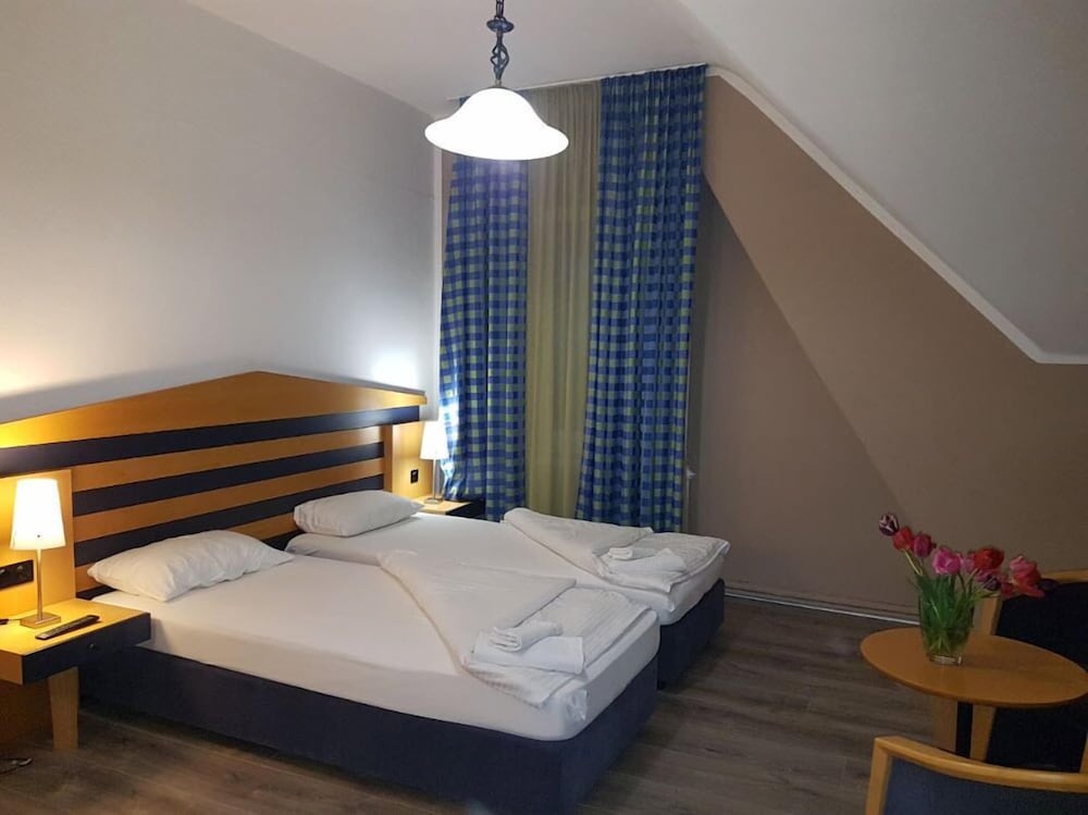 Economy Double Room photo 1