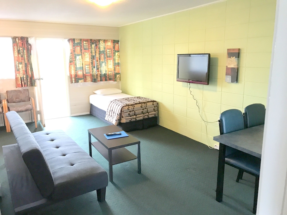 Family Suite (Large) - Photo 16