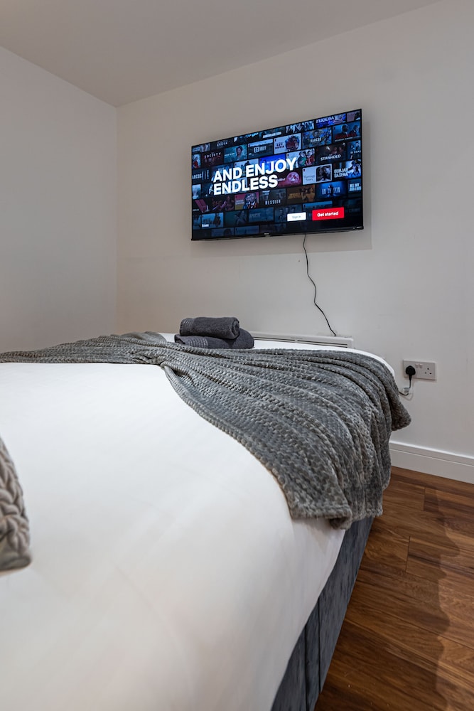 Superior Apartment, Hot Tub, City View (Apt 2) - Photo 2