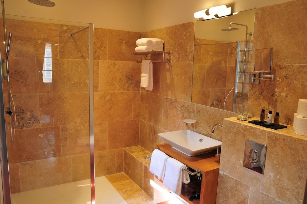 Deluxe Double Room (Jules Roy) photo 2