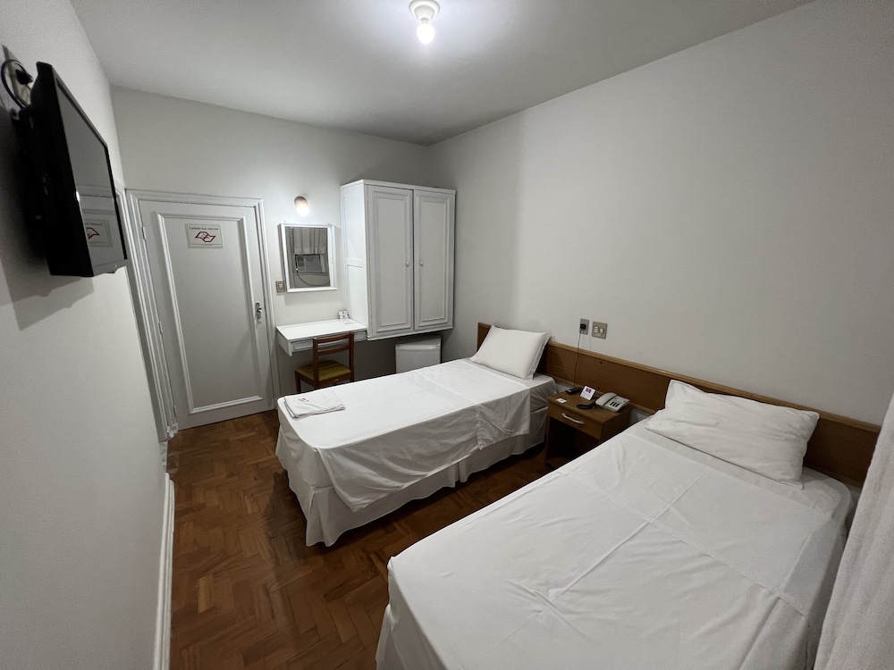 Standard Twin Room photo 1