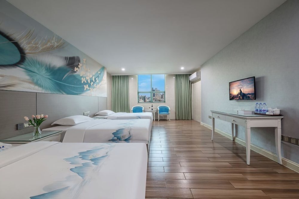 Comfort Triple Room, City View photo 1