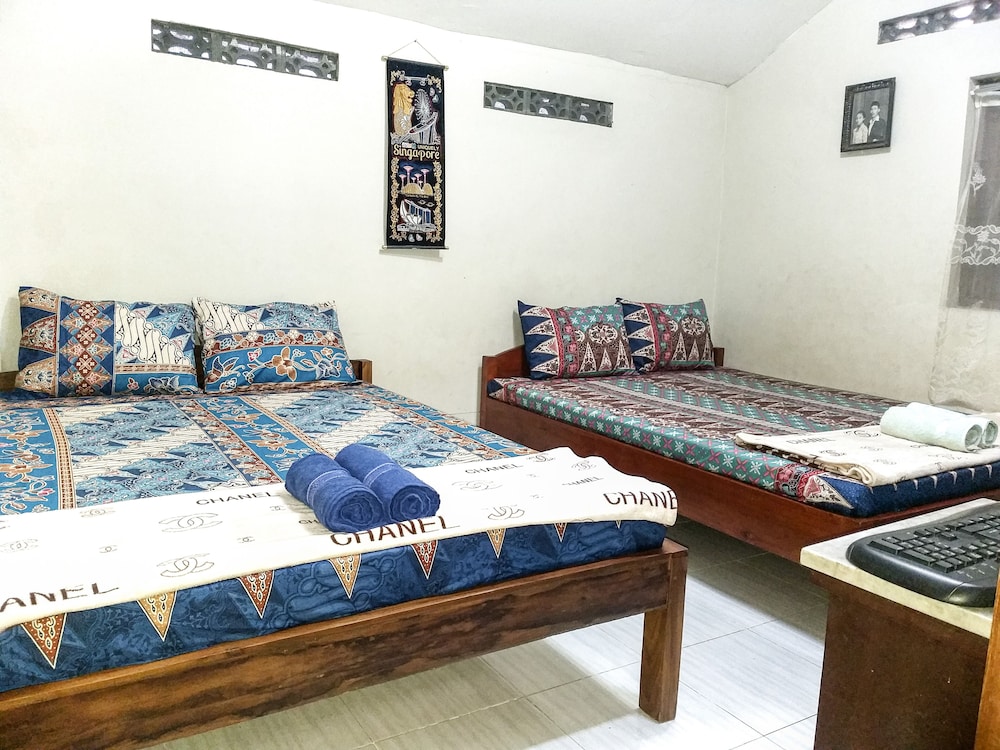 Family Quadruple Room, 2 Double Beds - Photo 1