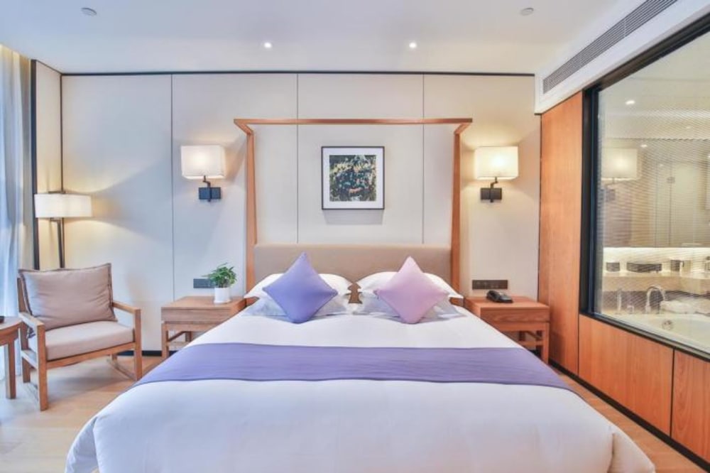Executive King Room - Photo 2