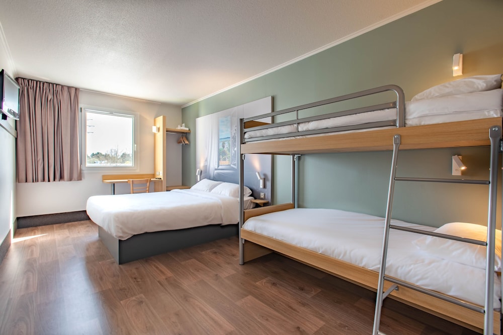 Quadruple Room, Non Smoking - Photo 7