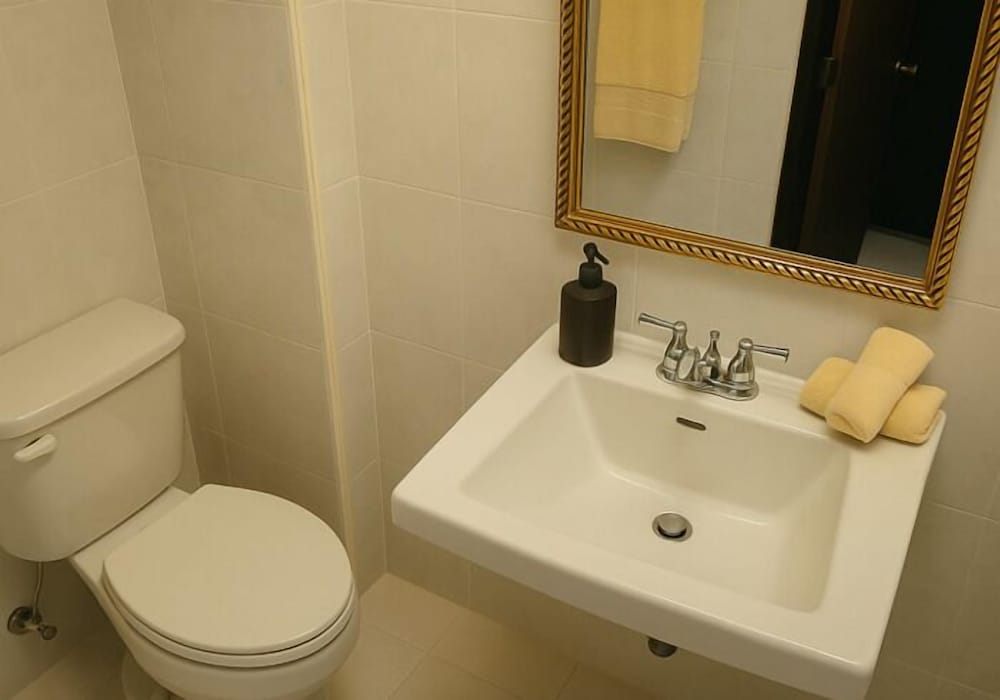 Suite, 1 Queen Bed with Sofa bed, Non Smoking, Kitchenette - Photo 7