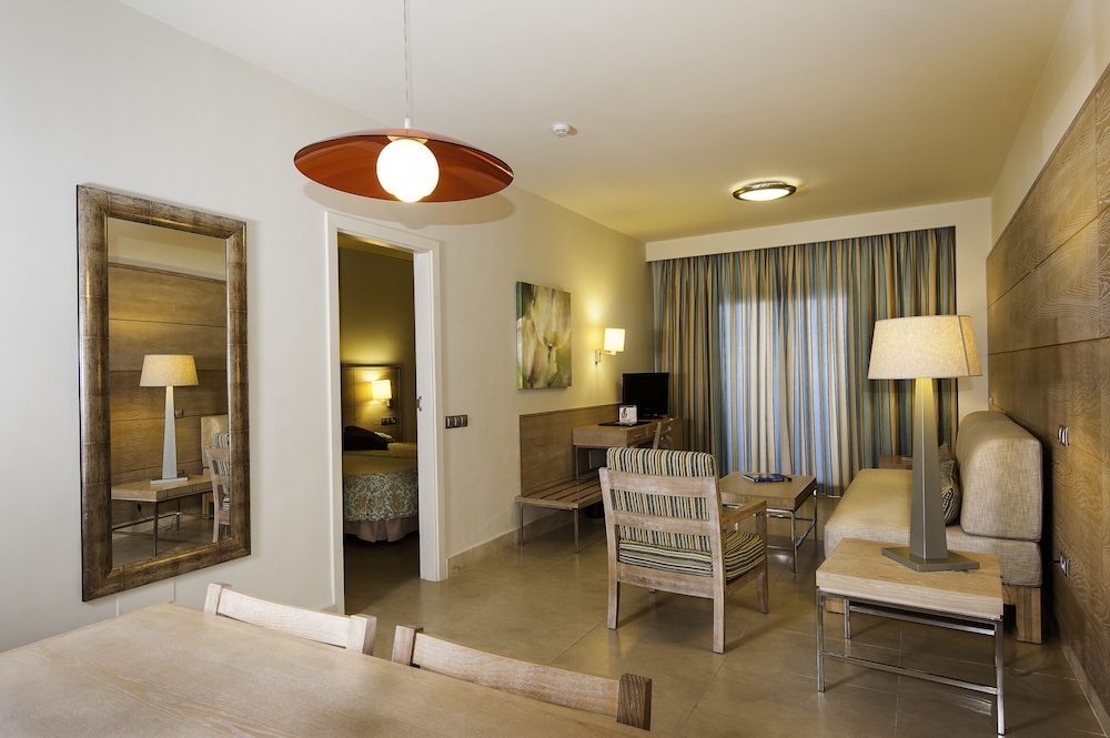 Suite, 1 Bedroom, Balcony, Sea View (2 Adults)