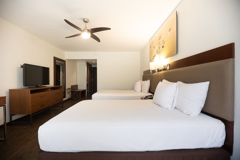 Superior Twin Room, Pool View photo 3