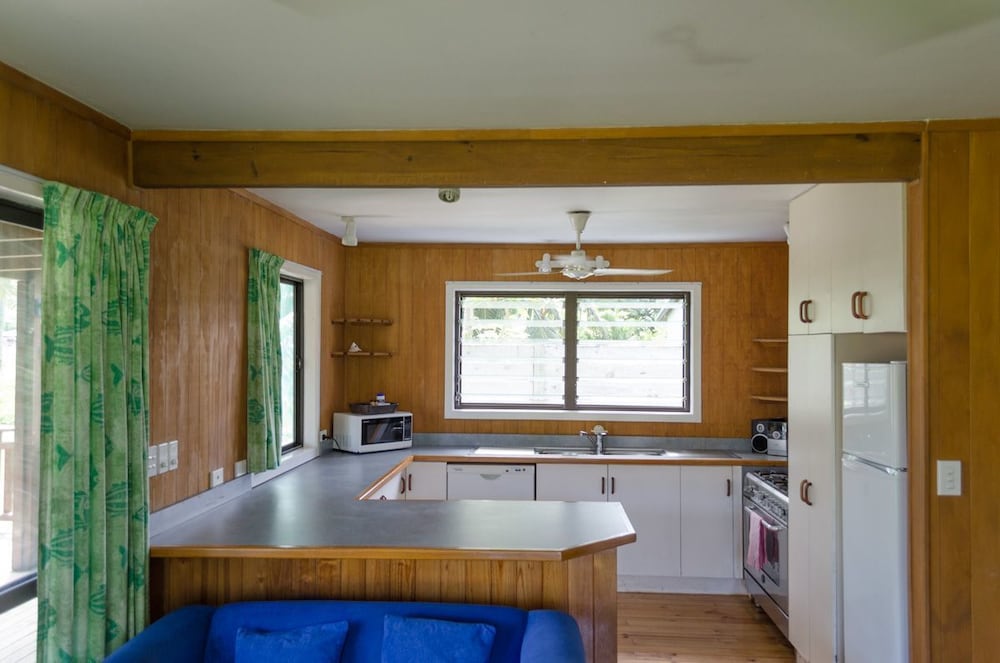 3 Bedroom Riverview Villa photo 2