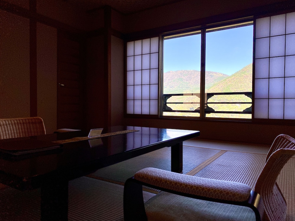 Japanese Style Superior Room thumbnail 5