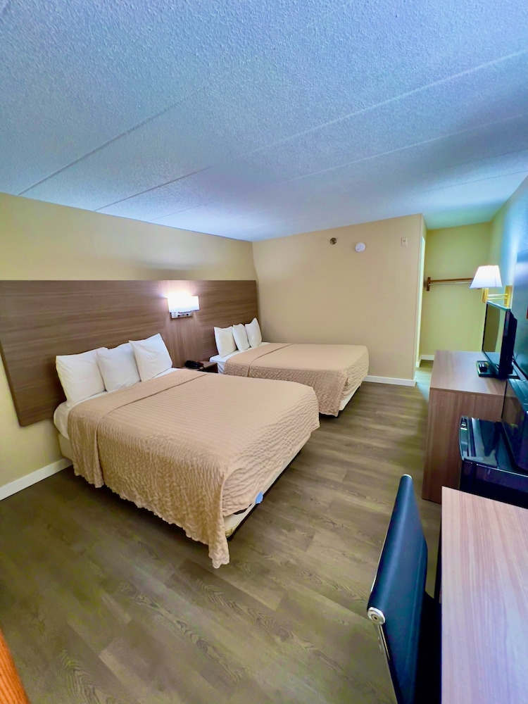 Room, 2 Double Beds, Non Smoking - Photo 3