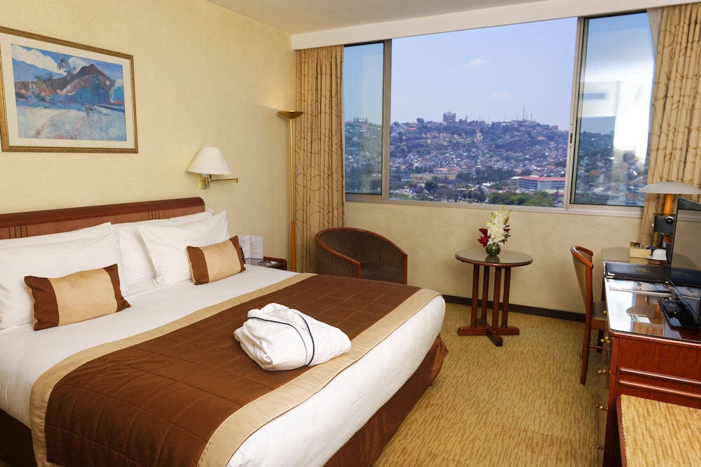 Premium Room, City View - Photo 5