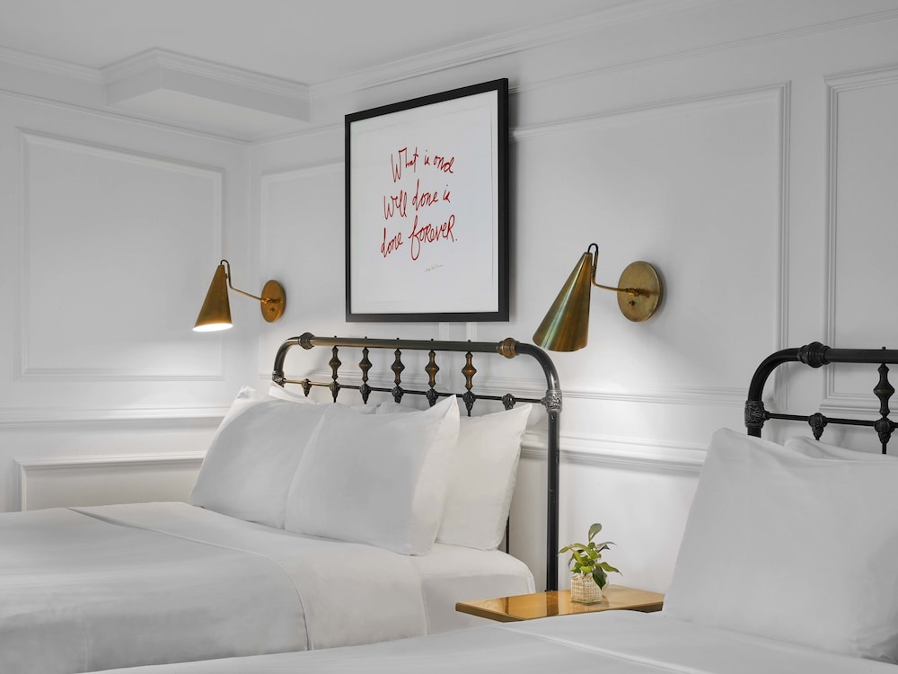 Deluxe Room, 2 Queen Beds