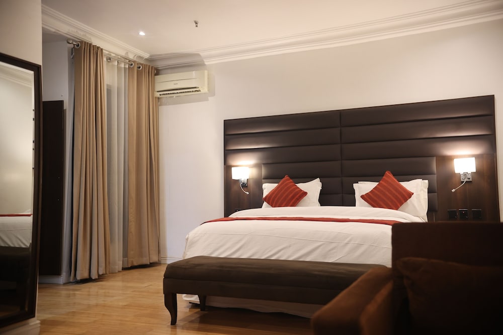 Business Suite, 1 Queen Bed, Non Smoking