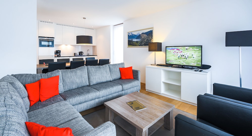 Apartment, 3 Bedrooms, 2 Bathrooms (BV2.4 / Excl. 215 EUR cleaning fee) photo 1