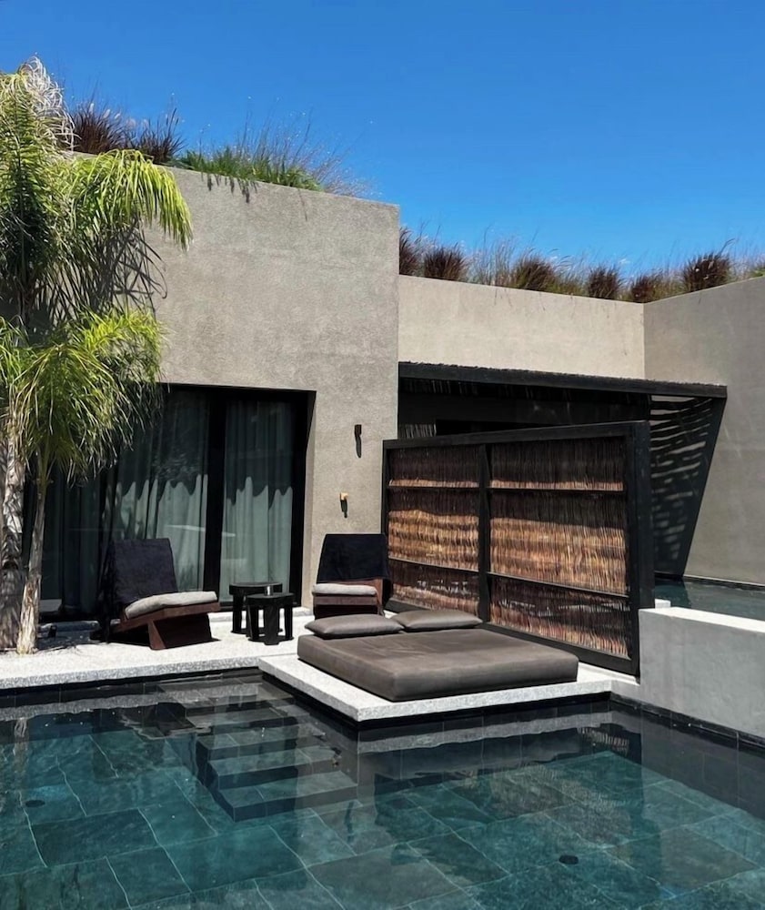 Luxury Studio Suite, Ocean View