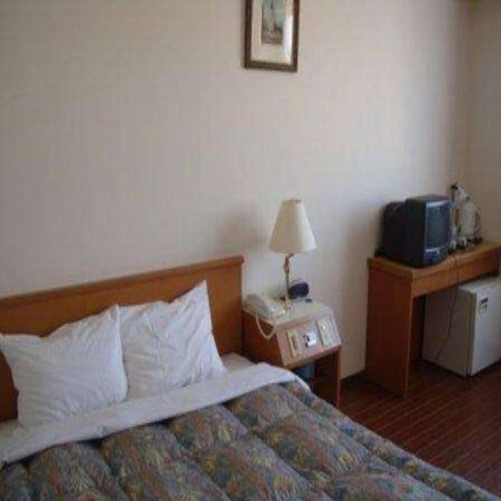 Double Room, Non Smoking - Photo 8