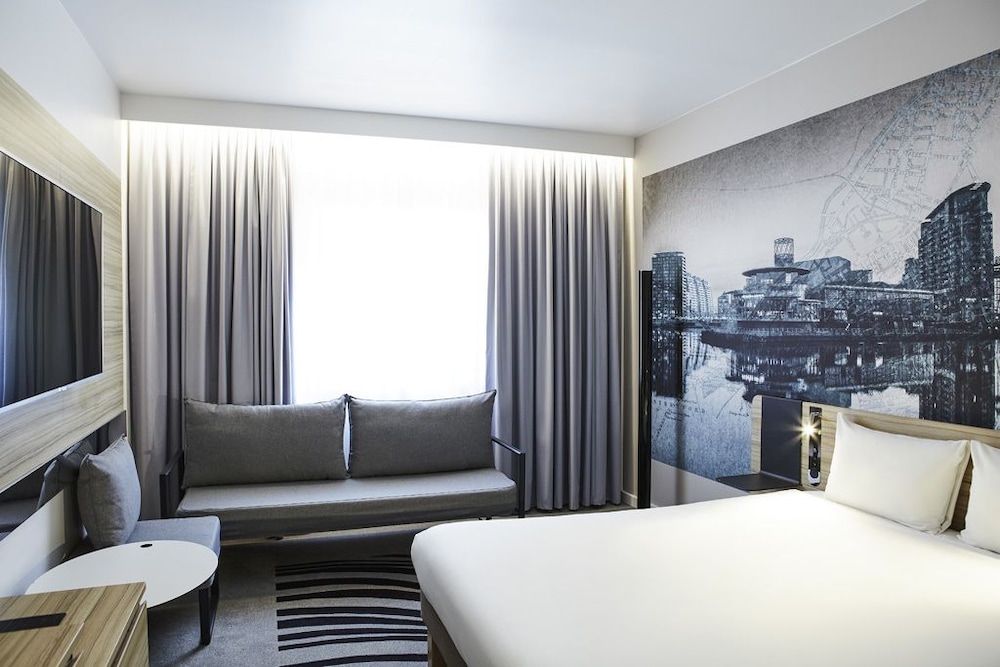 Family Double Room, 1 Queen Bed with Sofa bed - Photo 3