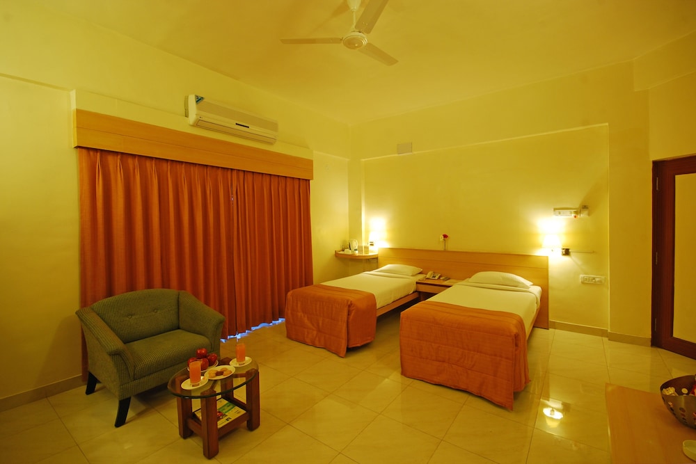 Semi Deluxe Room - Photo 18