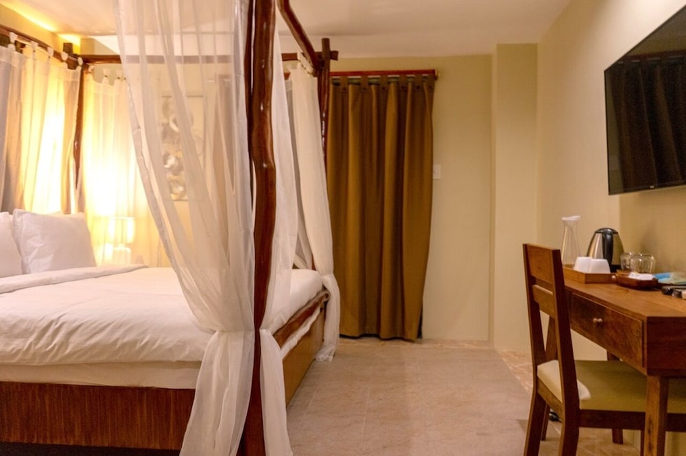 Grand Oasis - Photo 2