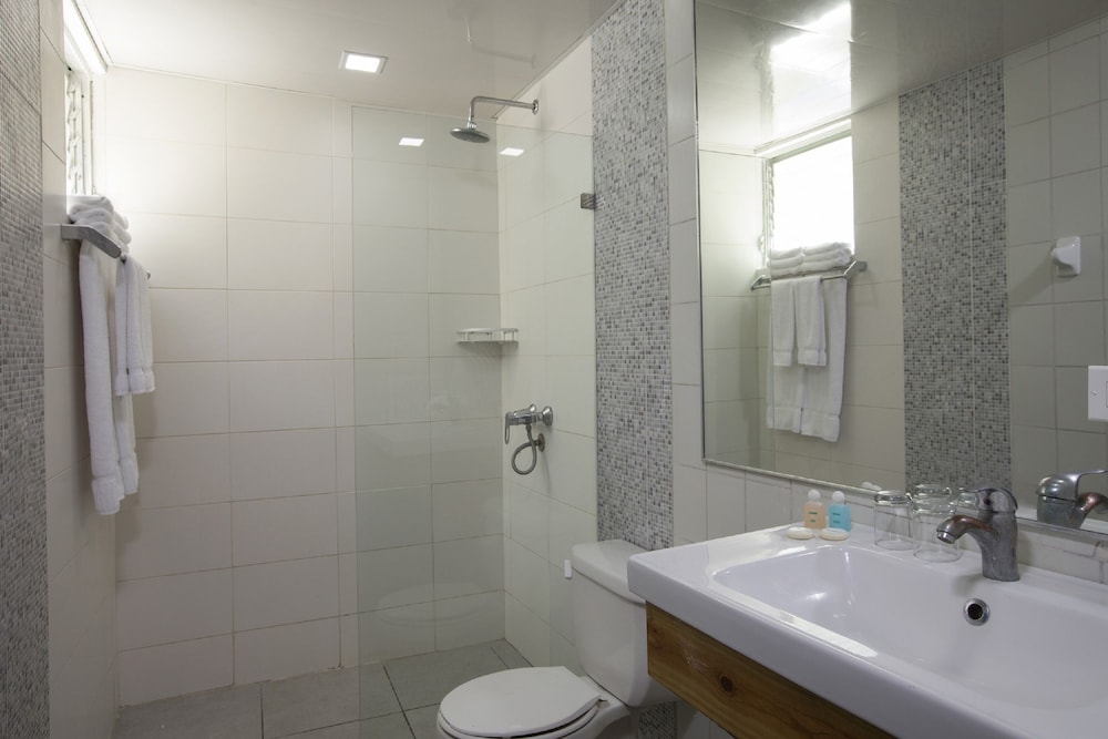 Standard Double Room - Photo 5