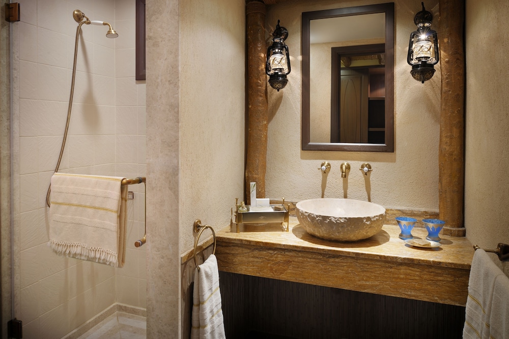 Superior Suite, 2 Bedrooms, 2 Bathrooms photo 3