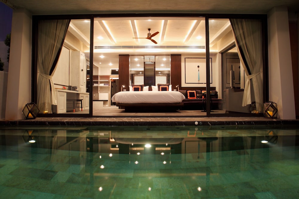 Baba Pool Suite photo 3