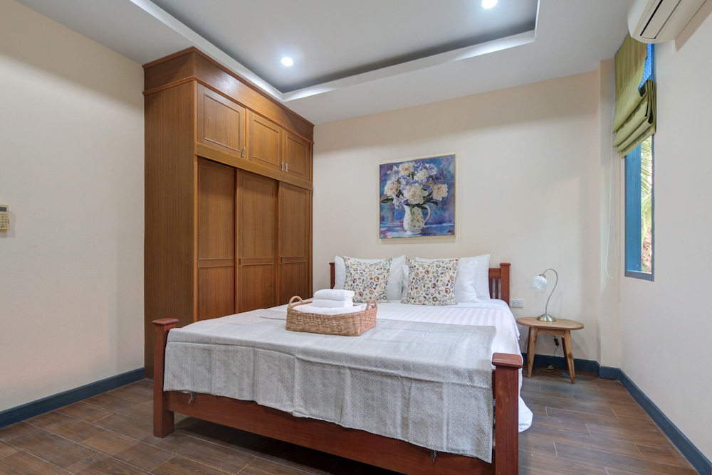 Deluxe Suite with Balcony 1 photo 2